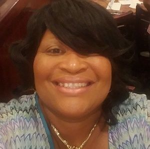 Meet your Posher, Consuela